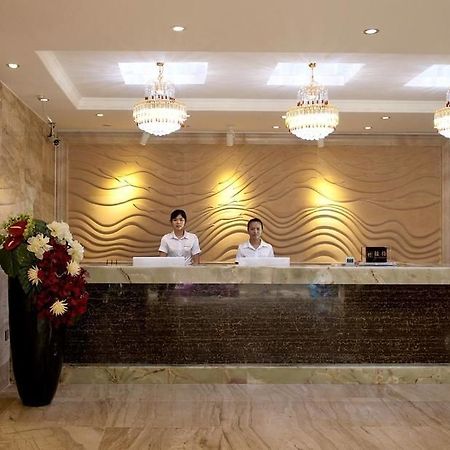 Yuwei Business Hotel Гуейлин Екстериор снимка